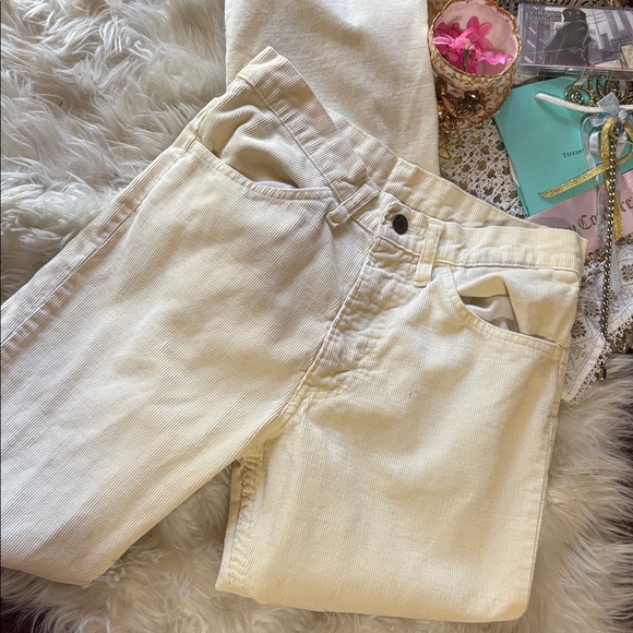 True Vintage 1970's Levi's Butter Cream Corduroy High Waist Boot Cut Pants S 6 4 - Picture 1 of 17